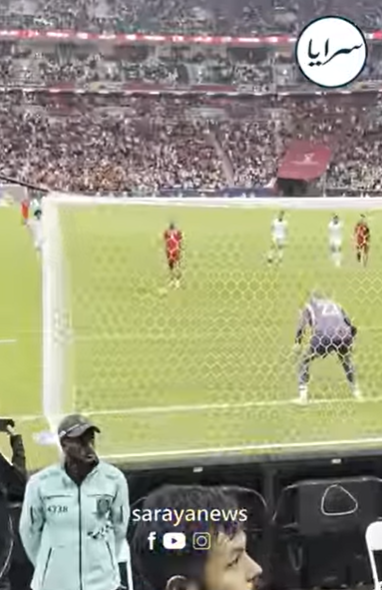بالفيديو : لحظة تسجيل علي علوان الهدف الثالث لمنتخبنا الوطني