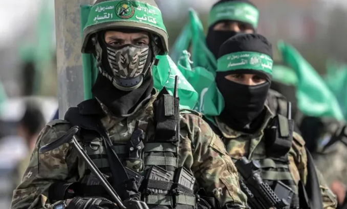 مسؤولان في حماس يعلنان رفض التفاوض على نزع سلاح الفصائل وسط مطالب بصفقة شاملة تنهي الحرب