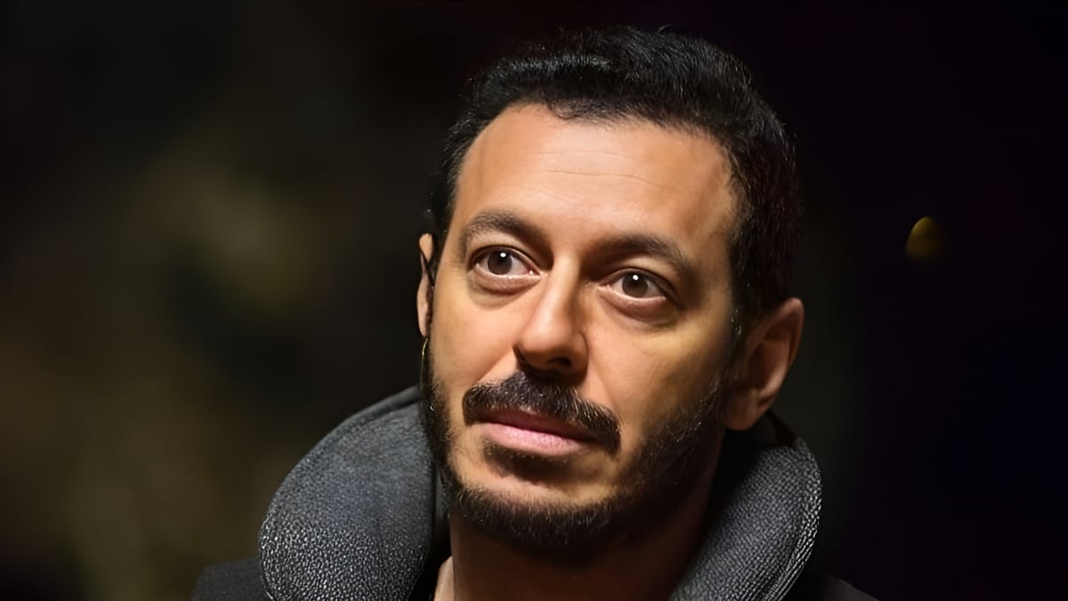 مصطفى شعبان يقدم هدية لـ نيرة عصام