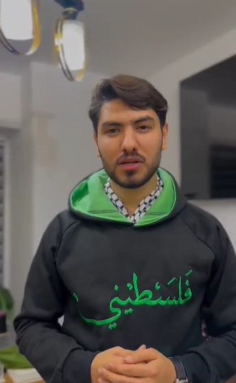 بالفيديو  ..  شاب يزف خبر ارتقاء افراد عائلته اثر القصف الصهيوني على قطاع غزة