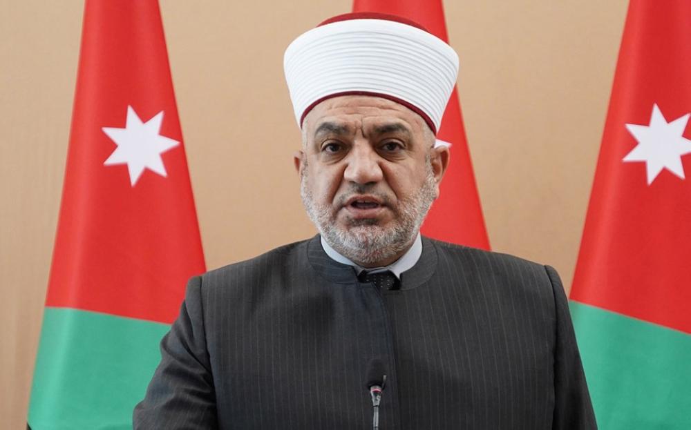 وزير الأوقاف: تلقي اللقاح في نهار رمضان لا يفطر 