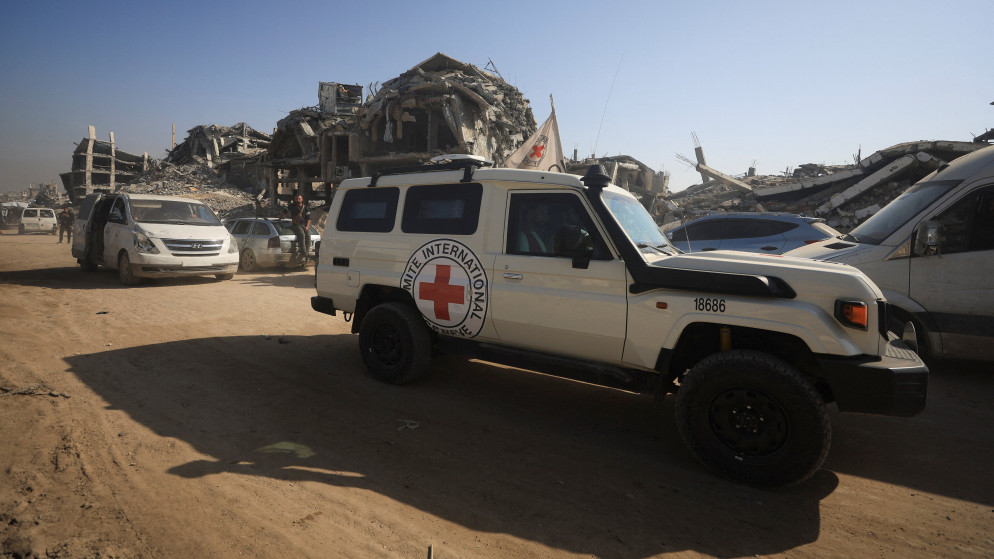 "إسرائيل" تعيد 15 جثمانا لفلسطينيين إلى قطاع غزة