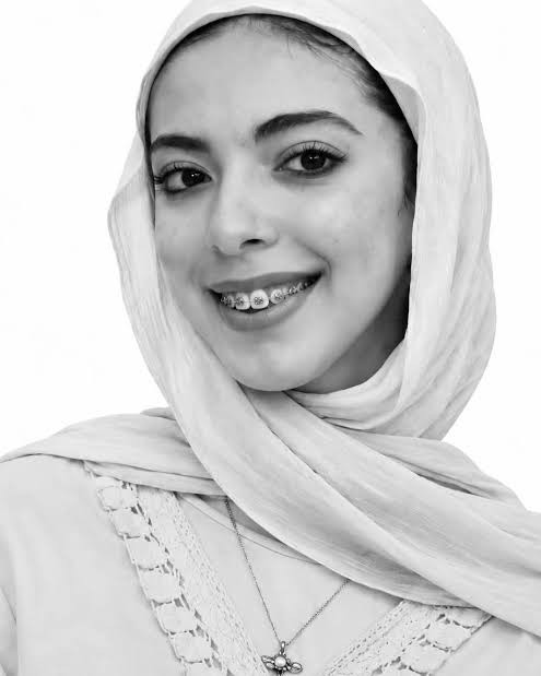  ودّعها والدها قبل 48 ساعة ..  آمنة الرواشدة سافرت لتحقق حلم الطب فعادت جثمانا من اليمن  ..  استمع