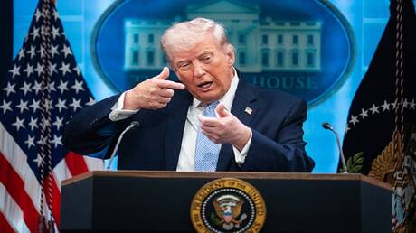 ترامب يهدد إيران حاملا البندقية: لن أكون لطيفا أكثر بعد اليوم - عاجل