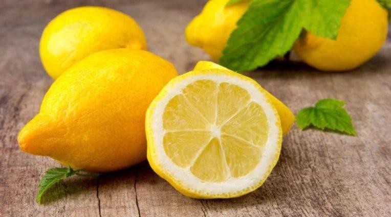 جرّبي الليمون لإزالة الصدأ عن السكاكين