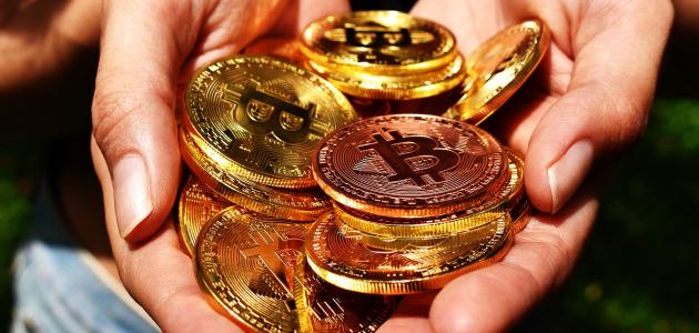 بيتكوين تتراجع إلى ما دون 20 ألف دولار