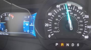 بالفيديو .. حركة خطيرة لا تجربها بسيارتك ذات الجير اليدوي