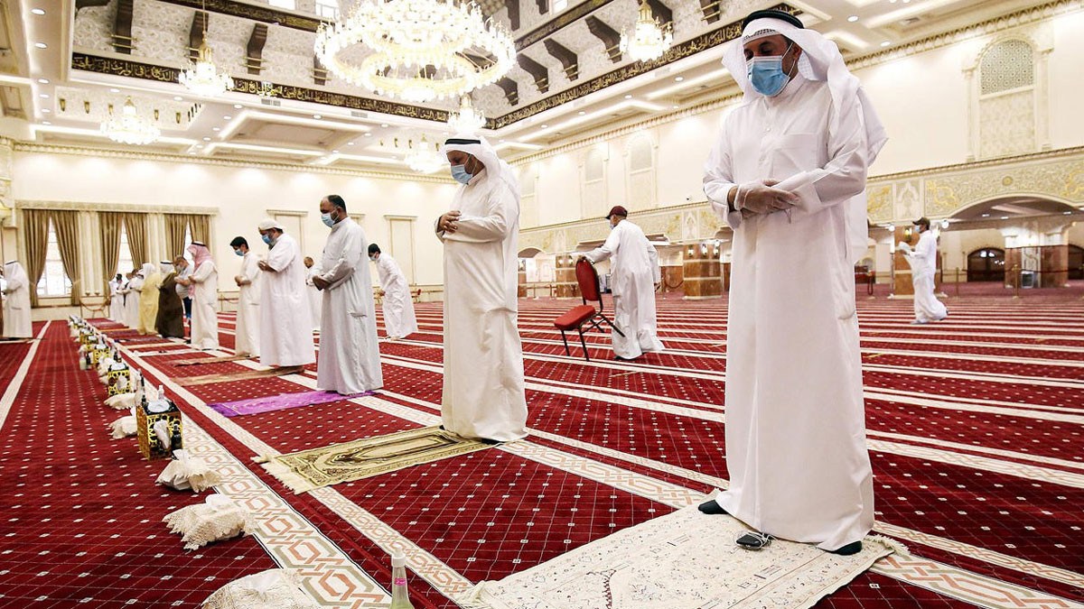 الكويت تقرر عودة صلاة الجماعة في المساجد وتستثني الجمعة