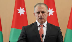 كيف ودع القطامين موظفين وزارة العمل  ..  وماذا قال لهم ؟