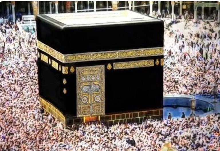 السعودية ..  تفاصيل معمارية وروحية تكشف أسرار البناء الأعظم في الإسلام