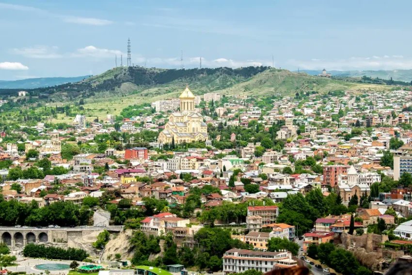 بالصور  ..  جورجيا وجهتك السياحية القادمة مع العائلة