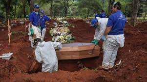 البرازيل تتجاوز 105 آلاف وفاة بكورونا