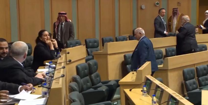 نواب العمل الاسلامي يغادرون قبة البرلمان لهذا السبب