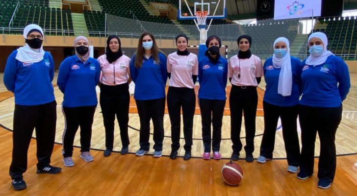 حكمات أردنيات يدرن أول دوري نسوي سعودي لكرة السلة