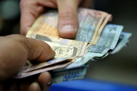 مناشدة لإعادة النظر بقيمة الدعم التكميلي ..  أسر أردنية بدخل لا يتجاوز 99 دينارًا