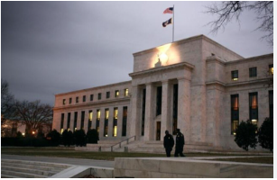 الفيدرالي الأمريكي يثبت معدلات الفائدة عند 4.5% للمرة الرابعة تواليًا