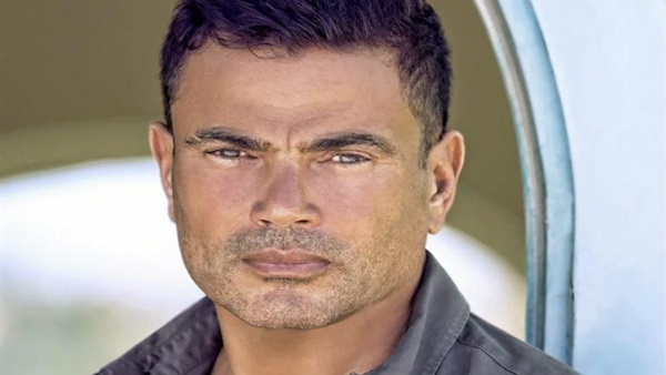 بعد رجاء الجداوي ..  فيروس "كورونا" يهدد عمرو دياب