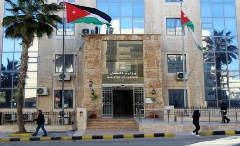 العمل تبدأ أتمتة خدمات العمالة غير الأردنية خلال شهرين