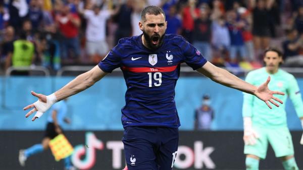 بنزيما يقترب من العودة لفرنسا في كأس العالم