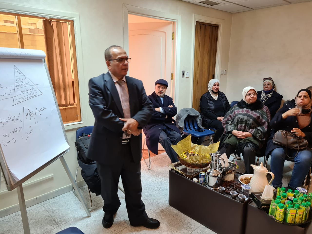 أعمال فيلادلفيا تعقد ندوة في جمعية رواد المملكة الثقافية