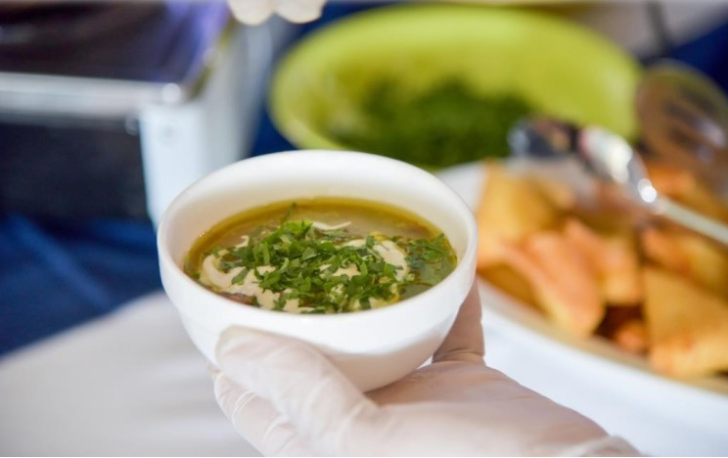 فول بالطحينة والبيض المسلوق للسحور 