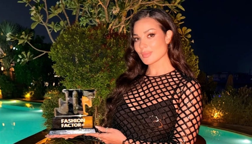 بعد 20 عاماً ..  نادين نجيم عارضة أزياء لأول مرة