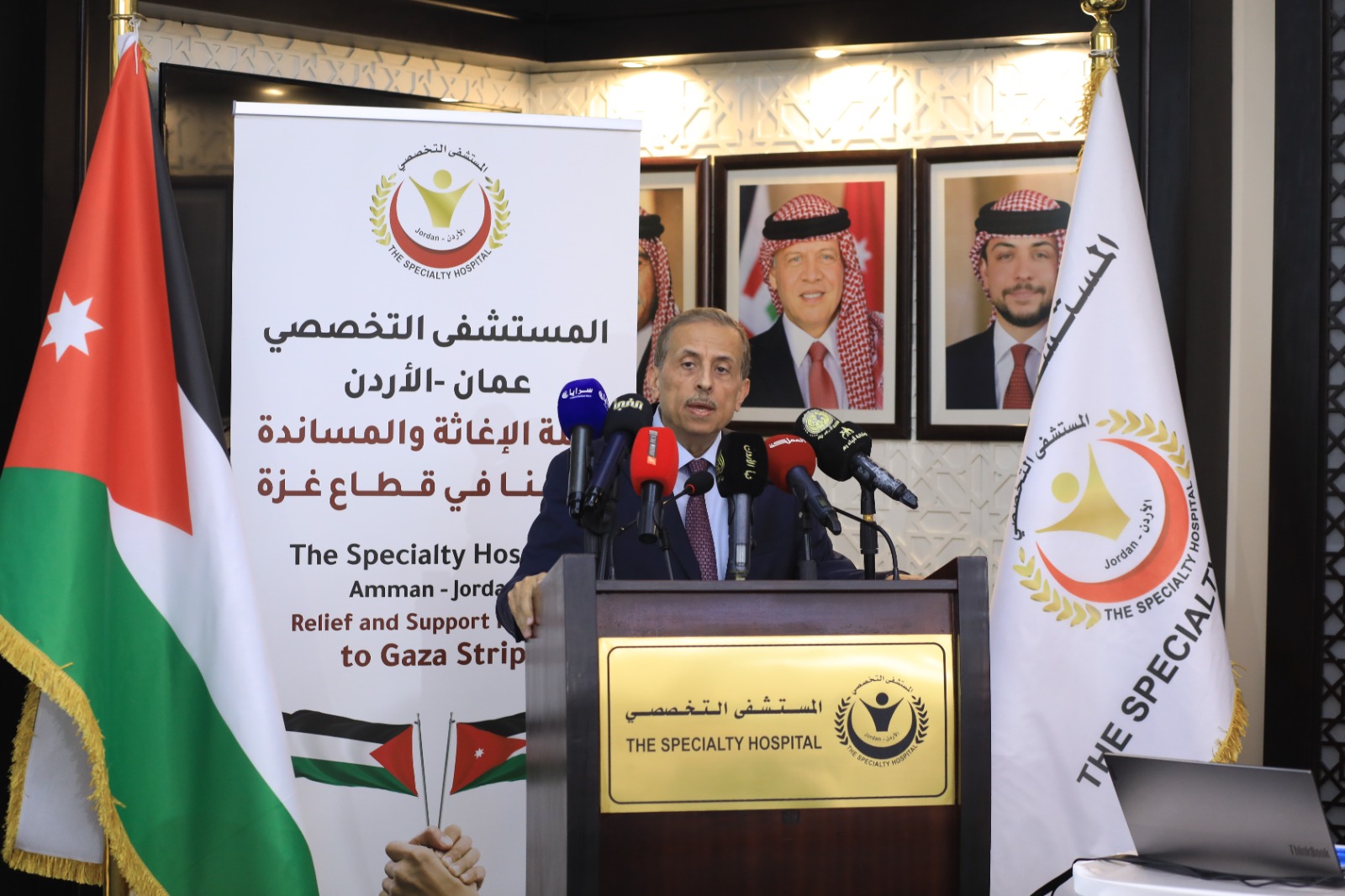 الزعبي والحموري يكرمون الفريق الطبي الأردني والعربي العائد من غزة