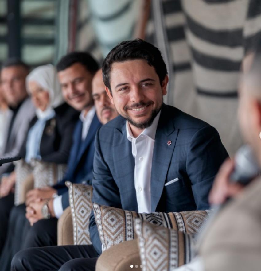 ولي العهد عبر انستغرام: سعدت بلقاء شباب وشابات من العقبة