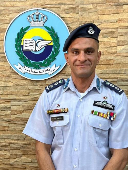 حمزة الهياجنة يهنئ العقيد جعفر هياجنة و المقدم معتز هياجنة