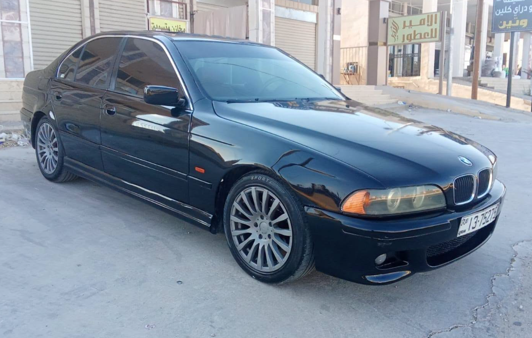 Bmw بي ام الدب موديل ال2000 للبيع