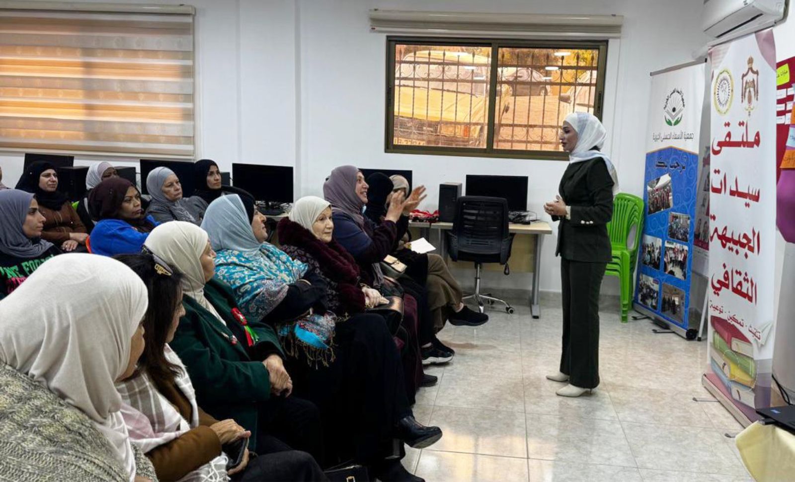 البطوش تحاضر في ملتقى سيدات الجبيهة الثقافي  