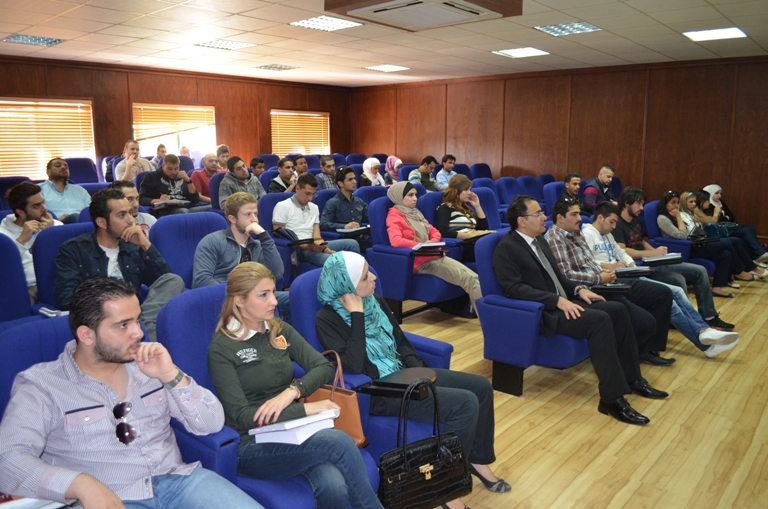 "برنامج الإرشاد الوظيفي" في جامعة عمان الأهلية