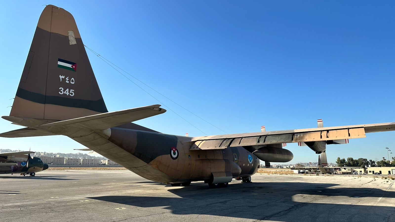 الأردن يرسل طائرة مساعدات غذائية إلى غزة 