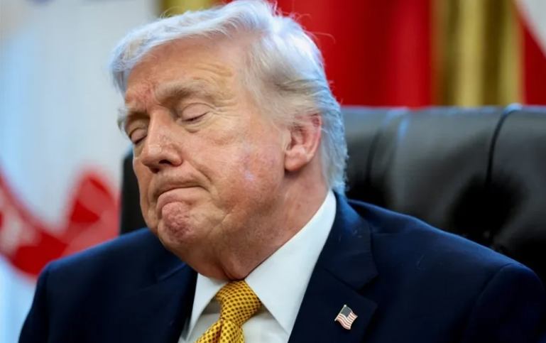 مطالبات إقالة ترامب تبلغ مستويات تاريخية