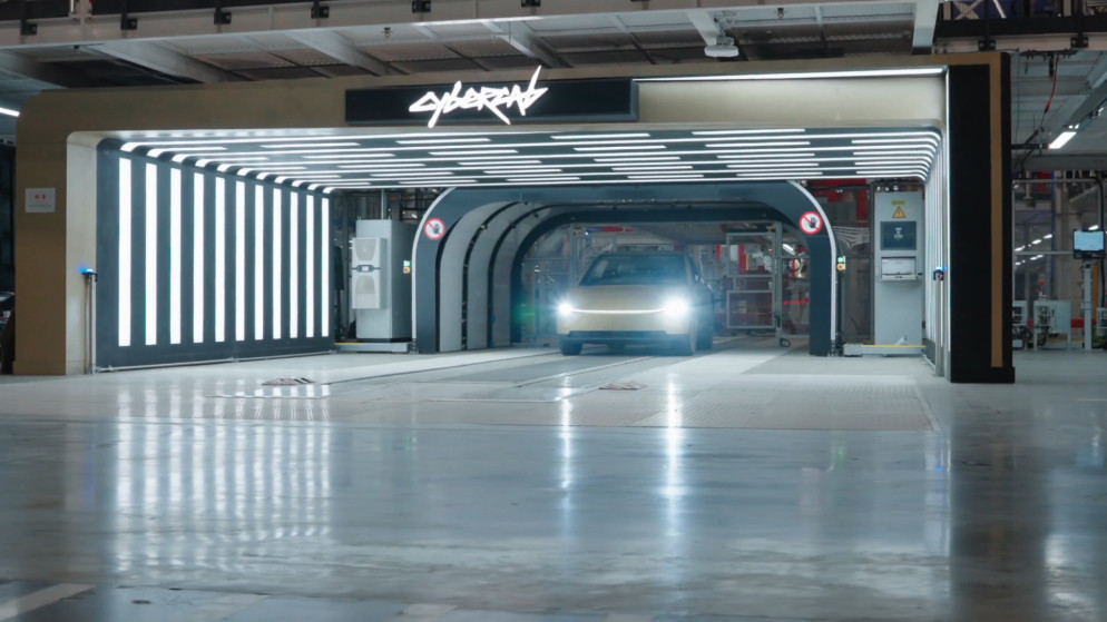 ماسك يعلن بدء إنتاج سيارة الأجرة ذاتية القيادة سايبركاب من تيسلا