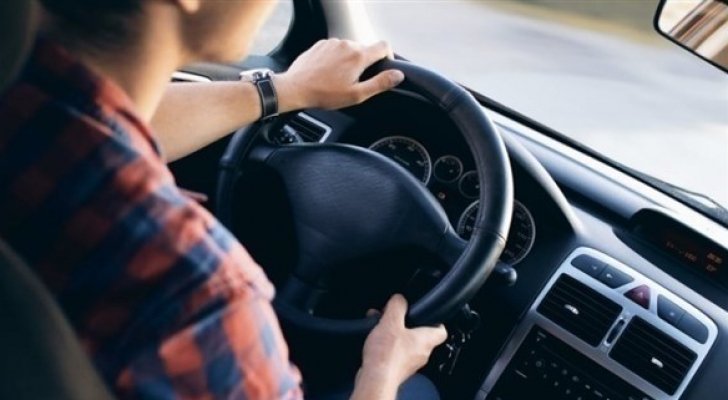 تحويل 4 أشخاص مارسوا القيادة دون حصولهم على الرخصة للحاكم الإداري 