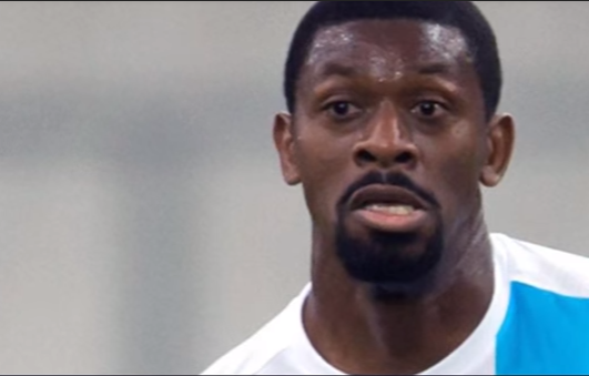 بالفيديو .. 15 لاعب أصبحوا عاطلين عن العمل حالياً بعدما كانوا نجوماً مع أنديتهم