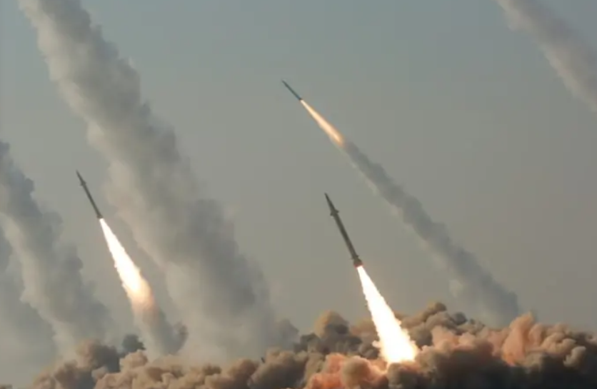 الإمارات ترصد 165 صاروخا باليستيا إيرانيا و541 مسيَّرة