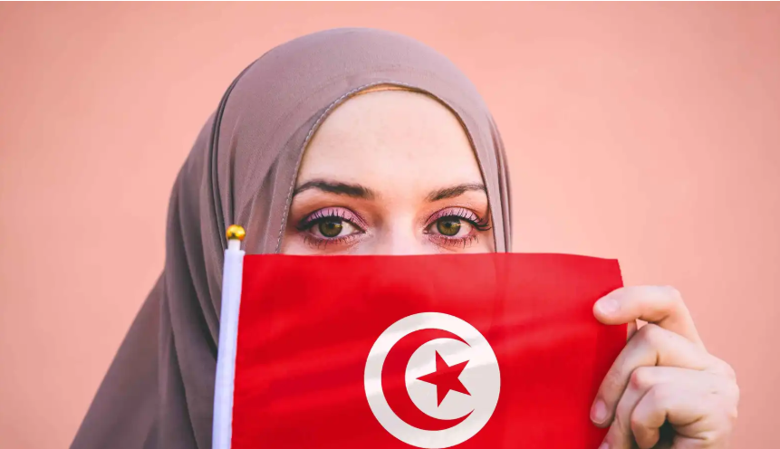 إحصائية "مضللة" فجرته ..  تصاعد جدل "النساء غير المتزوجات" في تونس