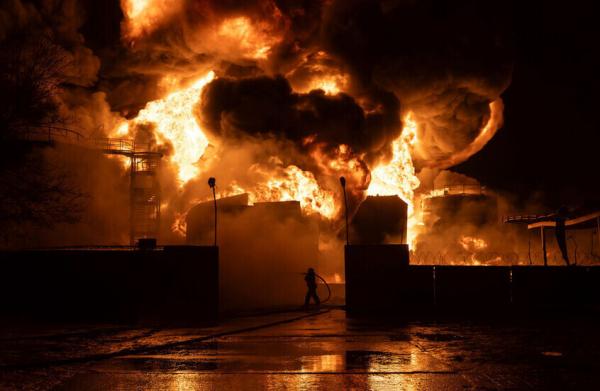 إجلاء أكثر من 200 شخص بسبب حريق هائل شمال إيطاليا