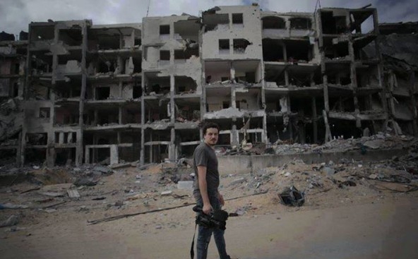  غزة : استشهاد صحفي ايطالي بانفجار جسم مشبوه  " صورة "