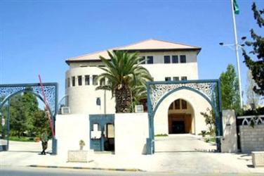 الحكومة توقف الدرجات العليا للمدراء في أمانة عمان 