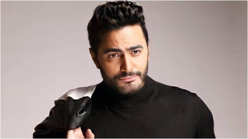 بالفيديو والصور  ..  تامر حسني يحقق أمنية فتاة مصابة بالسرطان