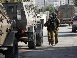 شهيد برصاص قوات الاحتلال الاسرائيلي اثناء محاصرة منزلاً يتحصّن فيه مقاومون بنابلس