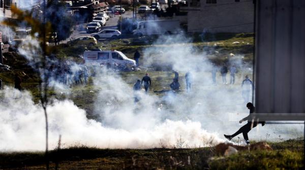 إصابة فلسطينيين بمواجهات مع قوات الاحتلال