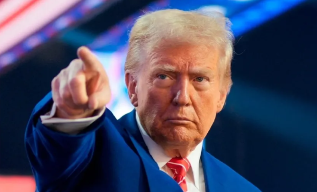 ترامب يعلن منع 3 وسائل إعلام أميركية من دخول البيت الأبيض