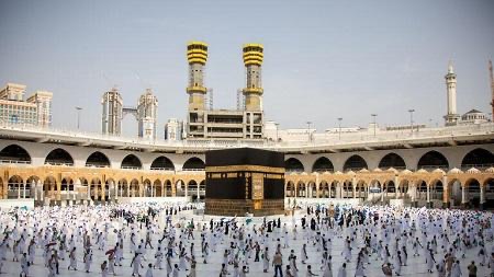 هل يلزم حجز موعد لأداء العمرة قبل موسم الحج؟
