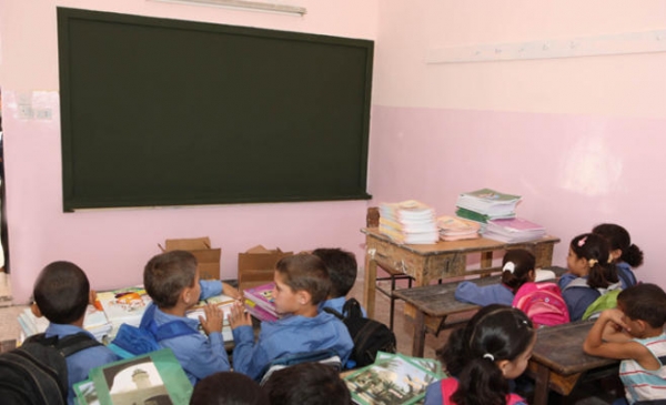 مدرسة طارق بن زياد في الرصيفة بدون معلم لغة انجليزية منذ بداية الفصل