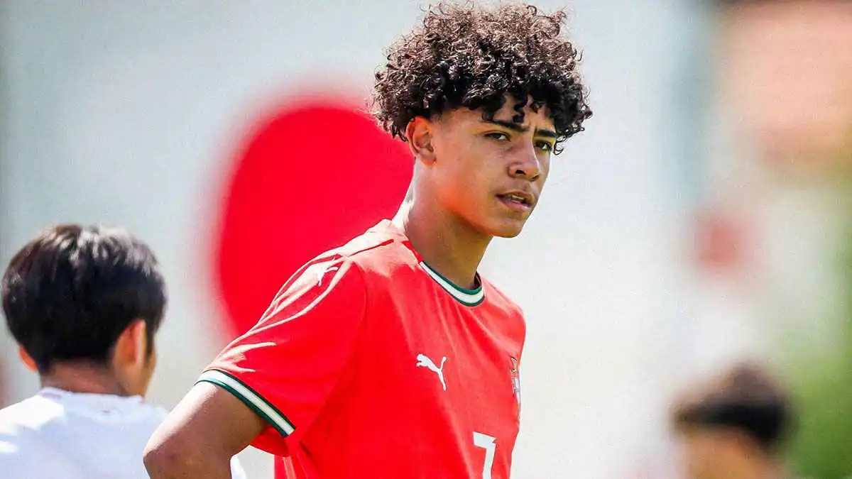 5 اختلافات مع والده ..  هل كريستيانو جونيور هو هالاند جديد؟  