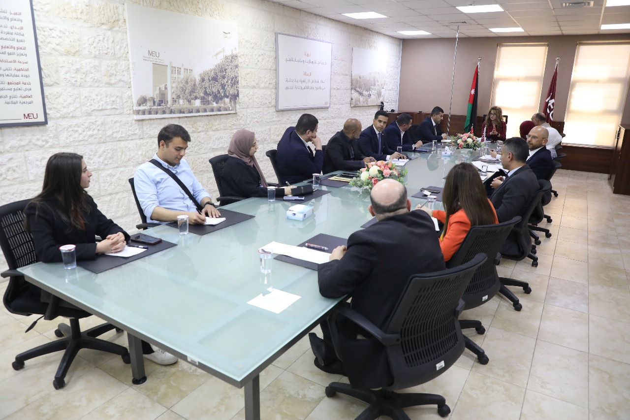 جامعة الشرق الأوسط تُدشّن أعمال لجنة الخطة الاستراتيجية حتى 2030